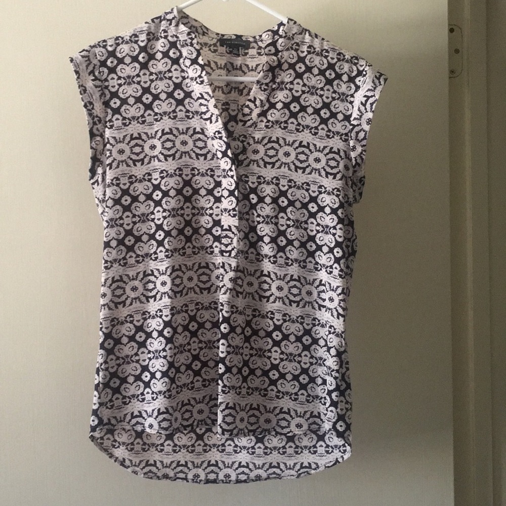 The Limited V Neck Short Sleeve XS Navy & Cream
